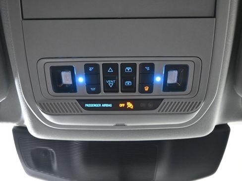 Used 2022 Ford Explorer XLT w/ Equipment Group 202A image 35