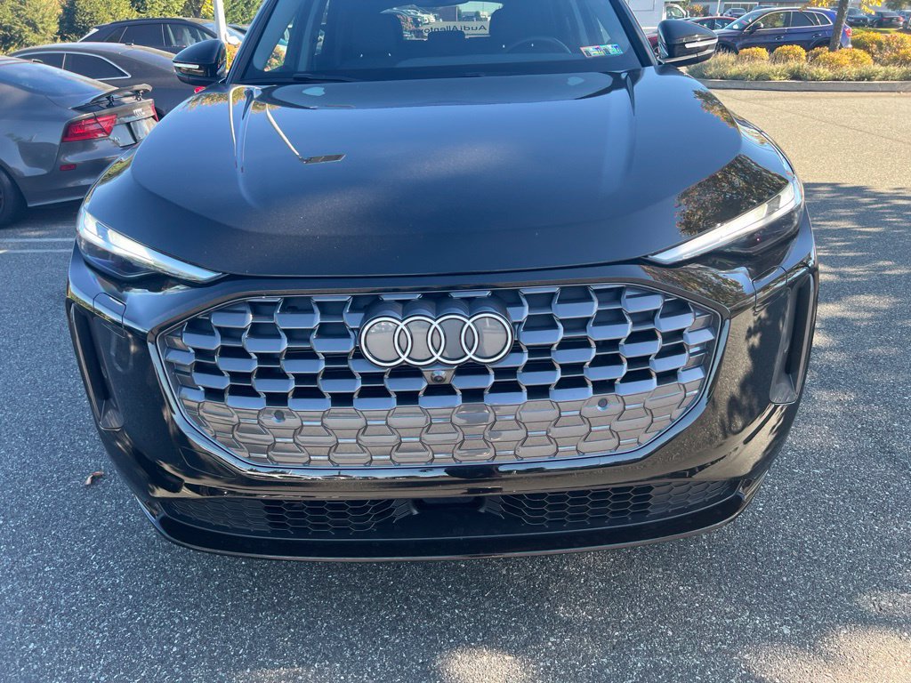 Used 2025 Audi Q5 Premium AWD/4WD image 2