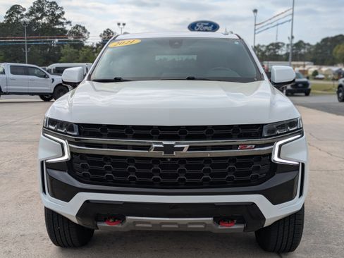 Used 2021 Chevrolet Suburban Z71 w/ Z71 Off-Road Package image 3