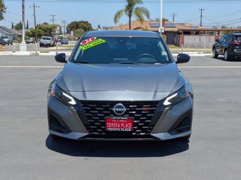 Used 2024 Nissan Altima 2.5 SR image 2