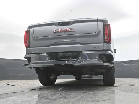Used 2024 GMC Sierra 1500 SLT w/ SLT Premium Plus Package AWD/4WD image 31