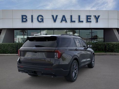New 2026 Ford Explorer ST-Line w/ ST-Line Street Pack image 8