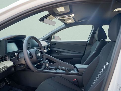 New 2025 Hyundai Elantra Sport FWD image 20
