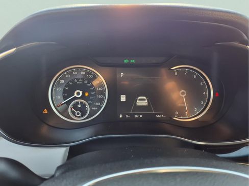 Used 2025 Genesis G70 2.5T image 15