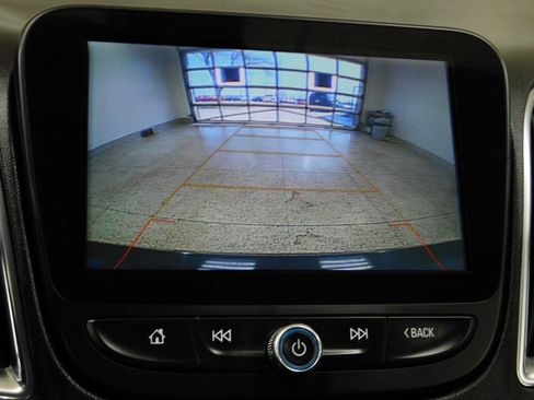 Used 2018 Chevrolet Malibu LT image 49