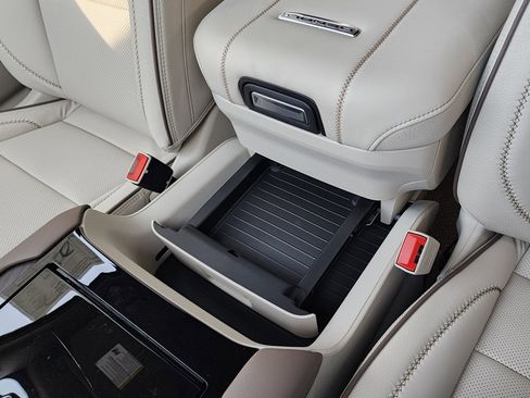 New 2026 GMC Yukon Denali w/ Denali Reserve Package image 39