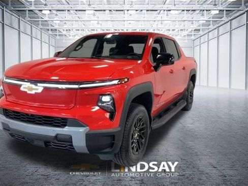 Certified 2025 Chevrolet Silverado EV LT AWD/4WD image 5