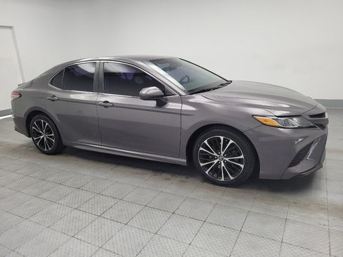 Used 2019 Toyota Camry SE FWD image 11