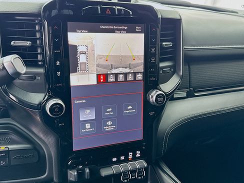 Used 2022 RAM 2500 Limited w/ Towing Technology Group image 10