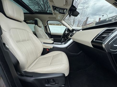 Used 2021 Land Rover Range Rover Sport HSE Silver Edition image 38