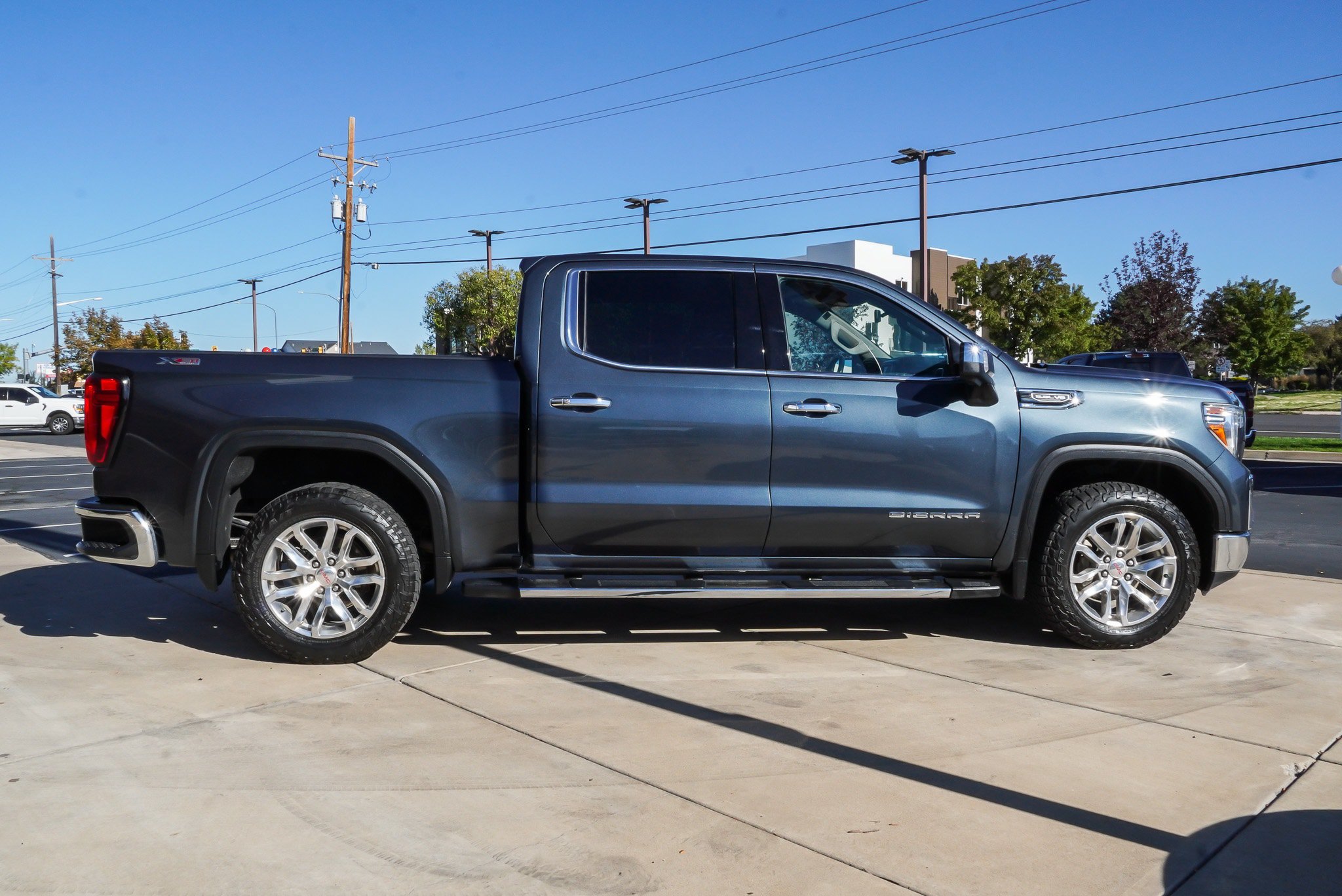 Used 2020 GMC Sierra 1500 SLT w/ SLT Premium Plus Package AWD/4WD image 9