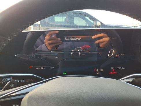 Used 2025 Cadillac Lyriq Sport image 16