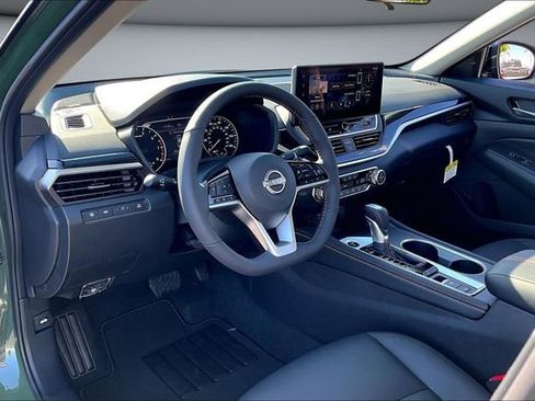 New 2026 Nissan Altima 2.5 SR FWD image 7