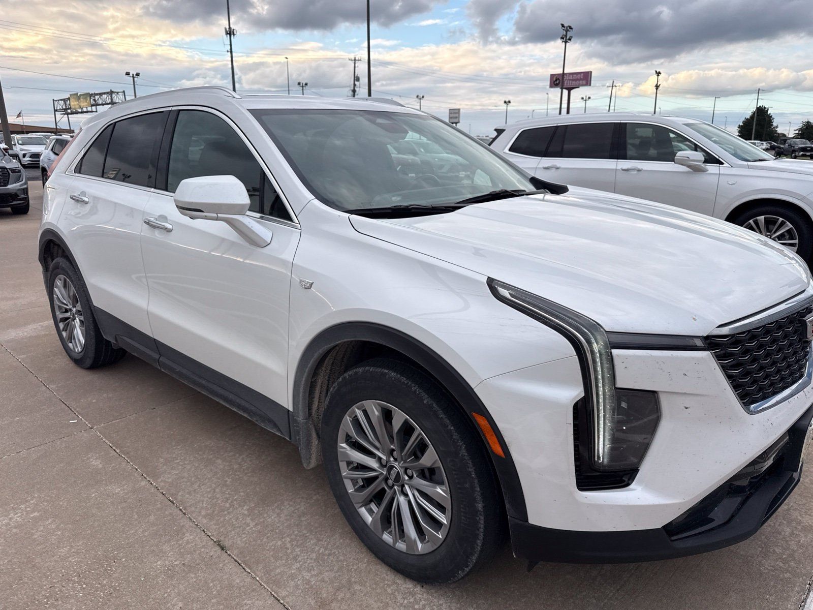 Used 2024 Cadillac XT4 Premium Luxury w/ Active Safety Package AWD/4WD image 6