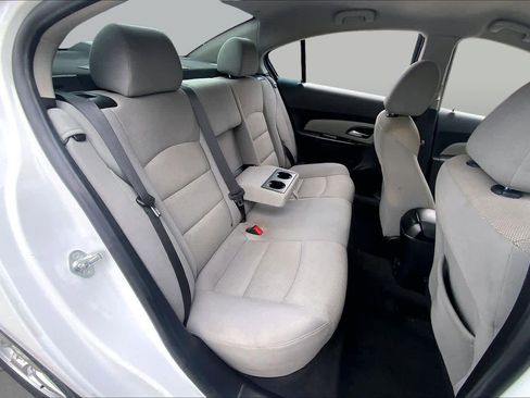 Used 2014 Chevrolet Cruze LT FWD image 19