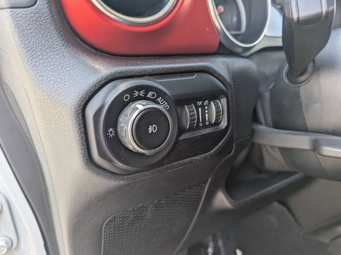 Used 2020 Jeep Wrangler Unlimited Rubicon AWD/4WD image 22