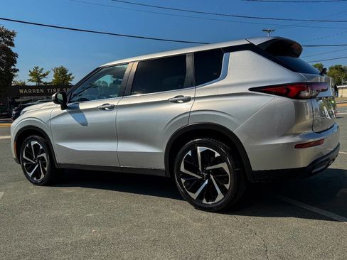 Used 2022 Mitsubishi Outlander ES image 6