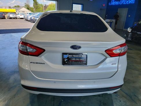 Used 2014 Ford Fusion SE image 12