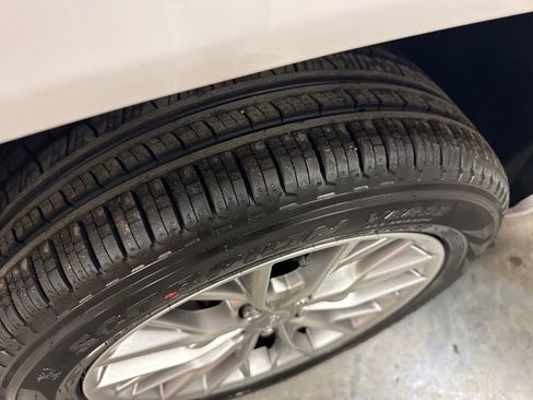 New 2025 Jeep Grand Cherokee L Summit image 28