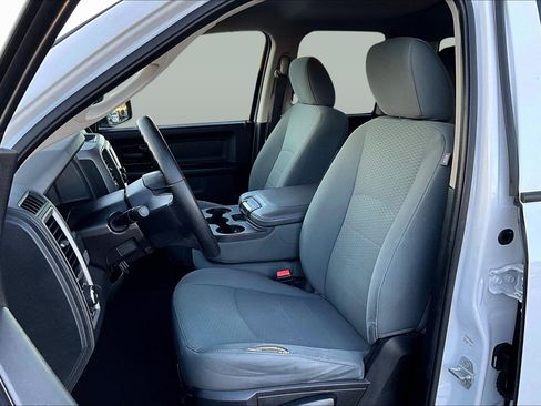 Used 2015 RAM 1500 Express image 22