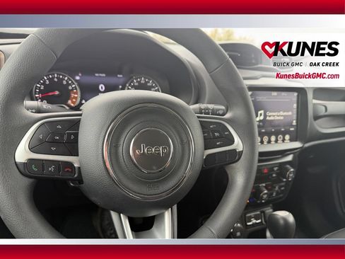 Used 2023 Jeep Renegade Latitude AWD/4WD image 27