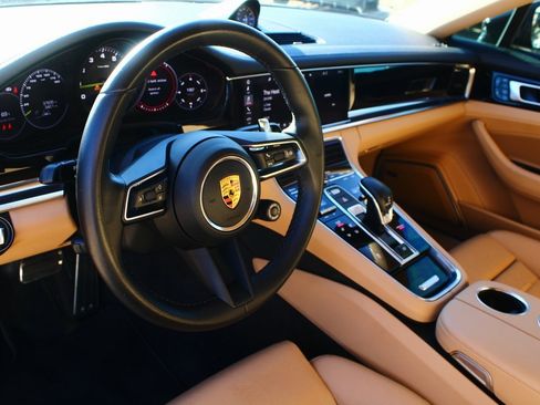 Used 2021 Porsche Panamera 4S image 2