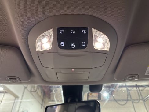 Used 2020 Chrysler Pacifica Touring-L image 28