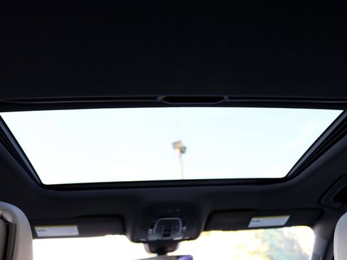 Used 2017 Audi A4 2.0T Premium Plus w/ Premium Plus Package image 38