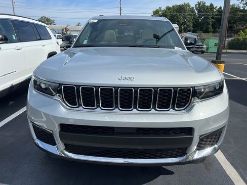 New 2025 Jeep Grand Cherokee L Limited image 17