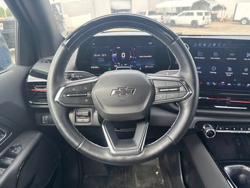 Used 2026 Chevrolet Silverado EV Trail Boss AWD/4WD image 12