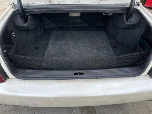 Used 2000 Cadillac De Ville w/ Comfort/Convenience Pkg image 8