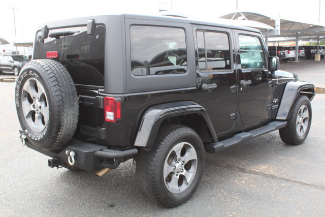 Used 2018 Jeep Wrangler Unlimited Sahara w/ Dual Top Group AWD/4WD image 3
