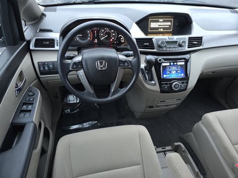 Used 2016 Honda Odyssey SE image 23