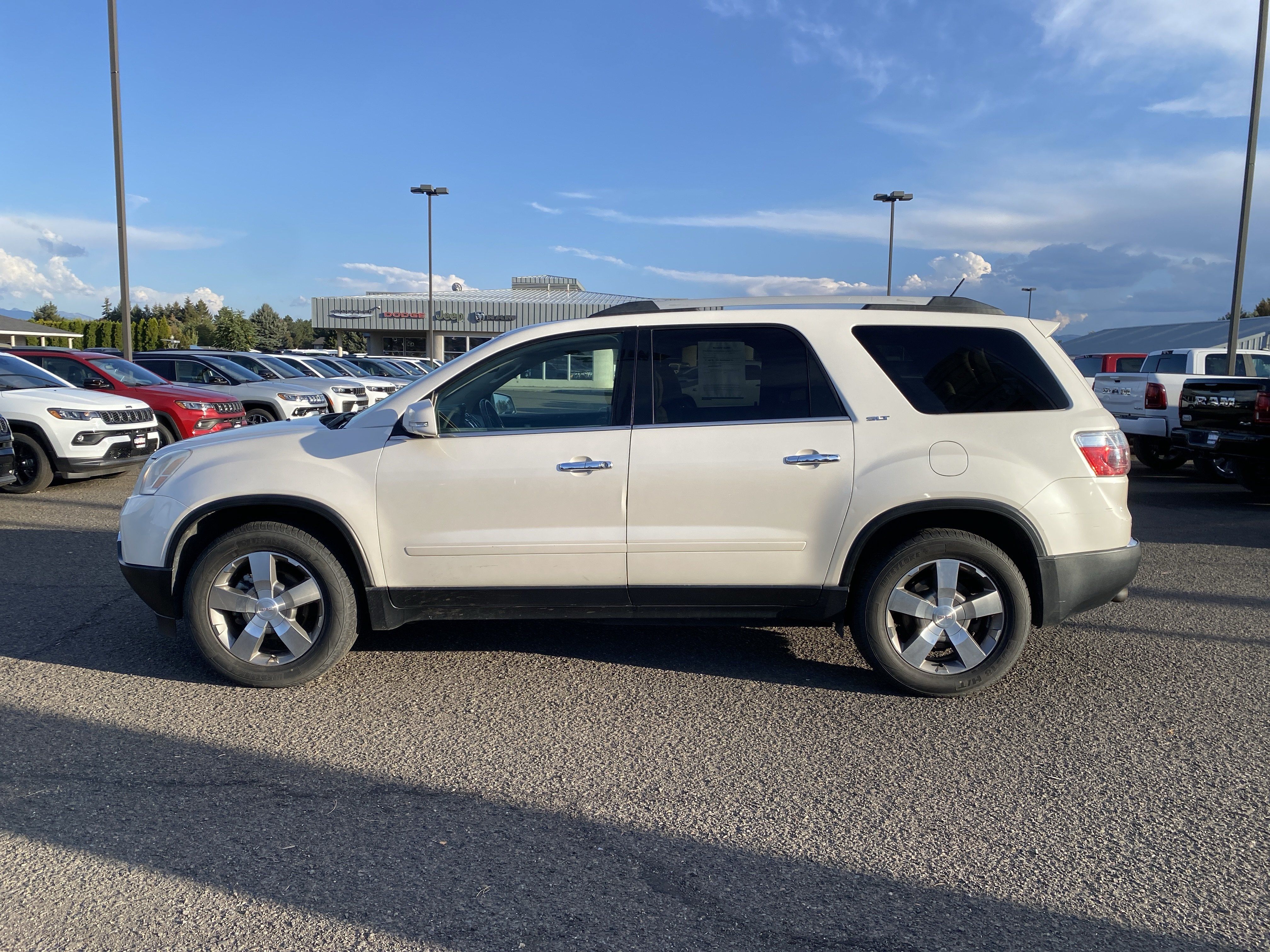 Used 2012 GMC Acadia SLT AWD/4WD image 6