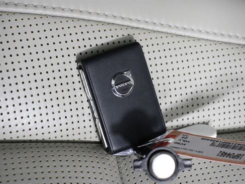 Certified 2023 Volvo XC90 B6 Ultimate image 33