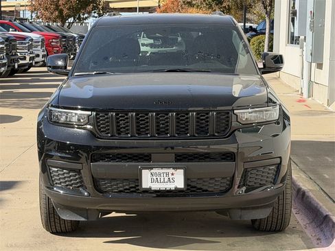 New 2025 Jeep Grand Cherokee L Altitude image 3