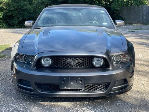 Used 2013 Ford Mustang GT Premium w/ Electronics Pkg RWD image 2