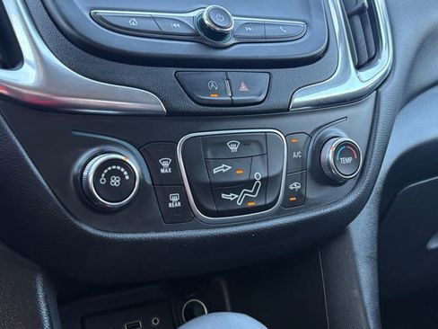 Used 2022 Chevrolet Equinox LT AWD/4WD image 27