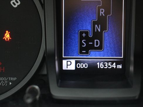 Certified 2023 Toyota Tacoma SR image 27