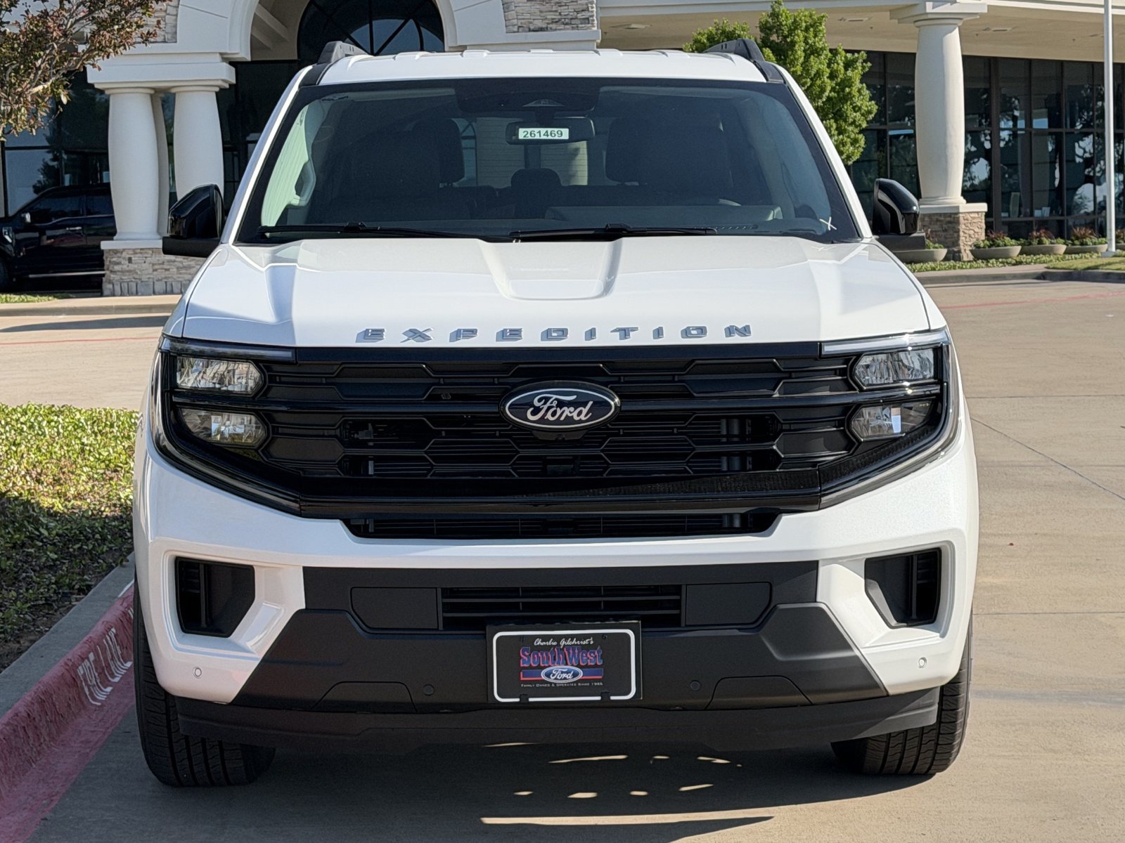 New 2026 Ford Expedition Active RWD image 8
