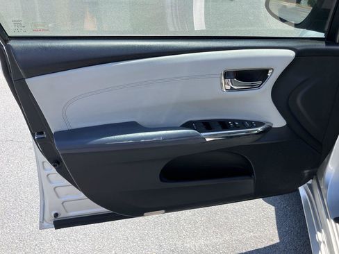 Used 2013 Toyota Avalon XLE Premium FWD image 14