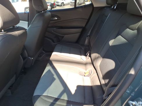 Used 2026 Chevrolet Trax LT w/ LT Convenience Package FWD image 13