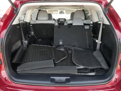 Certified 2020 Toyota Highlander XLE image 18