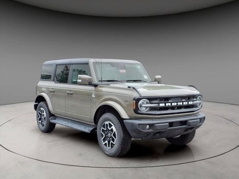 New 2024 Ford F150 XLT w/ Equipment Group 303A High image 10