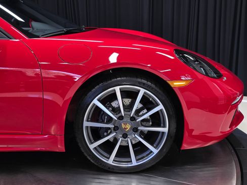 Used 2021 Porsche 718 Boxster RWD image 41