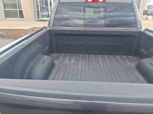 Used 2017 RAM 1500 Limited image 5