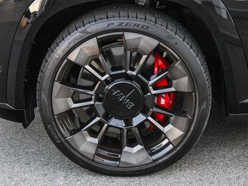 Used 2024 BMW XM image 12