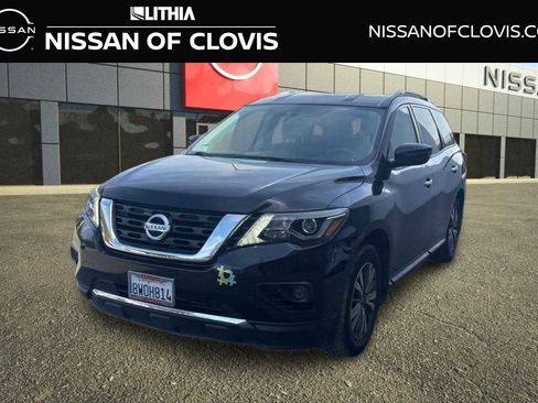 Used 2020 Nissan Pathfinder S image 1