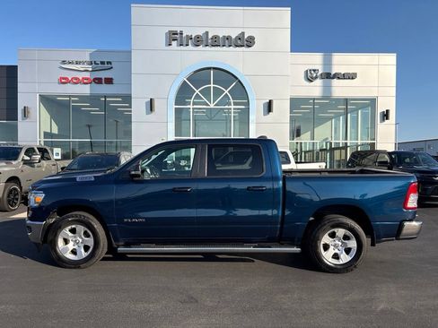 Used 2021 RAM 1500 Big Horn AWD/4WD image 2