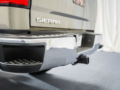 Used 2017 GMC Sierra 1500 SLE w/ SLE Value Package image 9